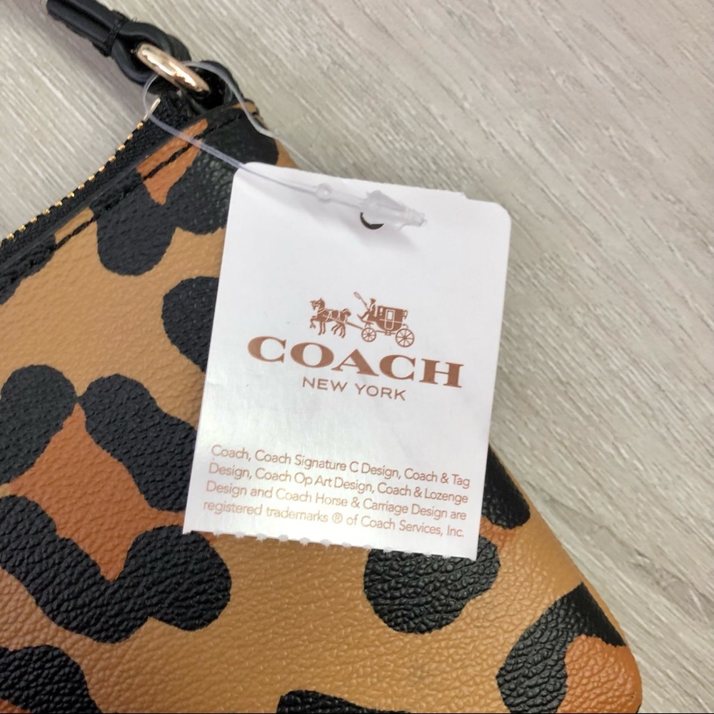*SOLD* COACH Leopard Wristlet NWT - Picture 7 of 7